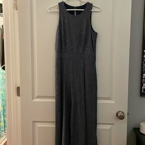 Wide Leg Cropped Jumpsuit. Banana Republic. Size 2. Worn once. Removable Belt.